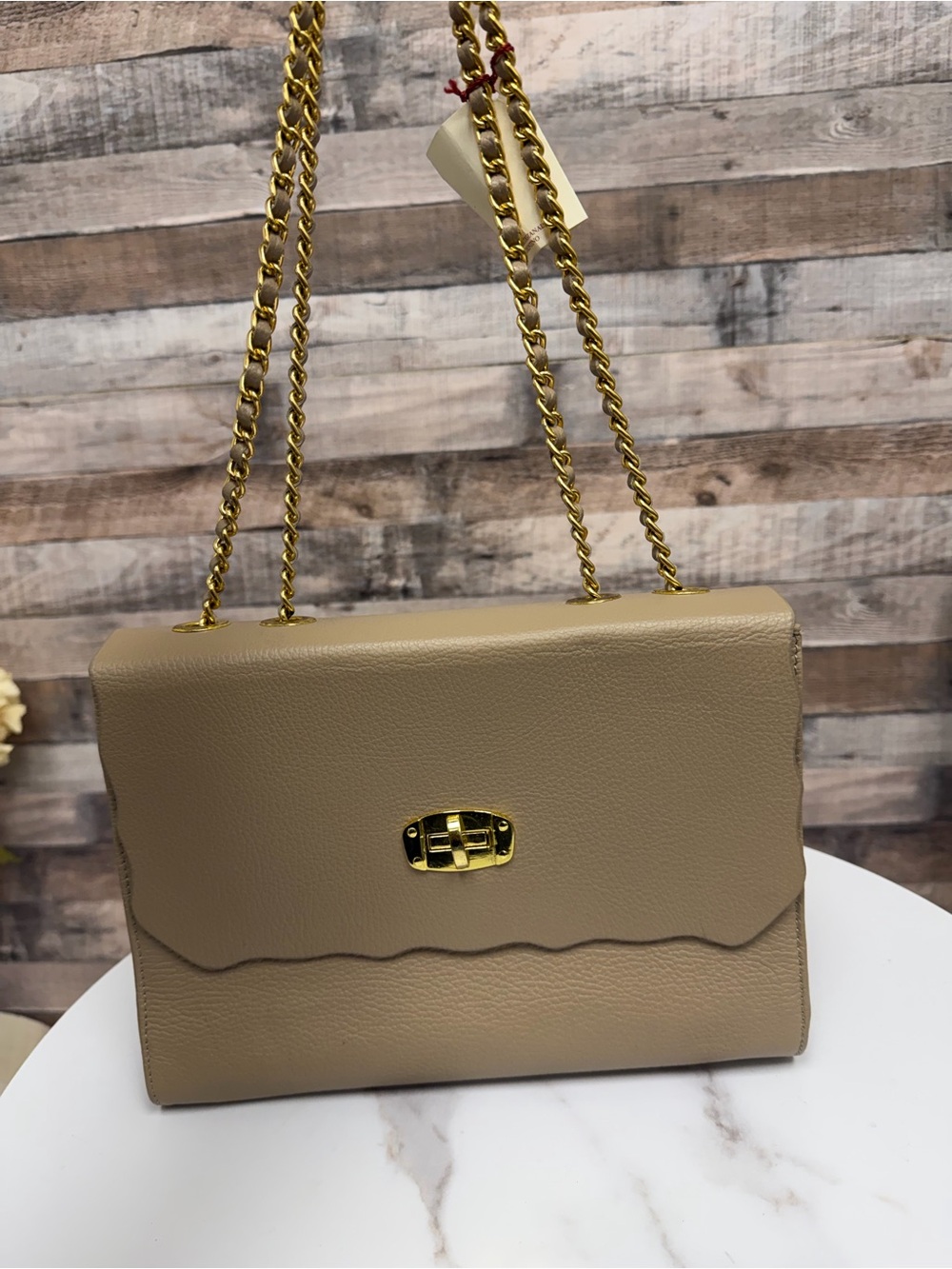 IL Giglio tan leather shoulder bag with gold chain strap NWT